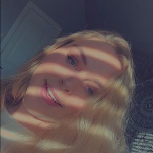 Meet your Posher, Alera